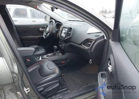 2020 Jeep Cherokee Trailhawk from USA, damaged, VIN 1C4PJMBX3LD636860